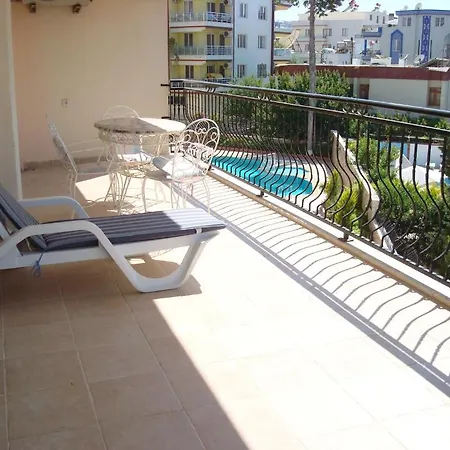 Aparthotel Royal Residences *