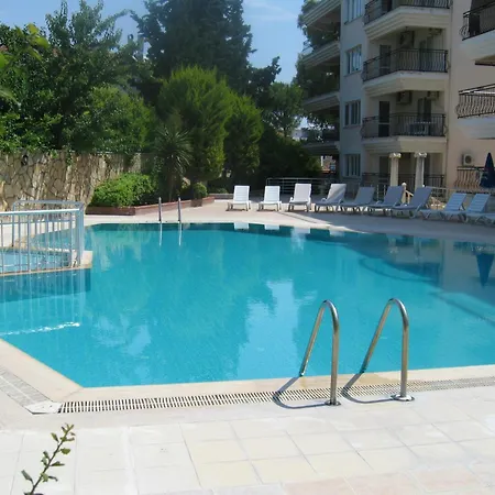 Aparthotel Royal Residences *