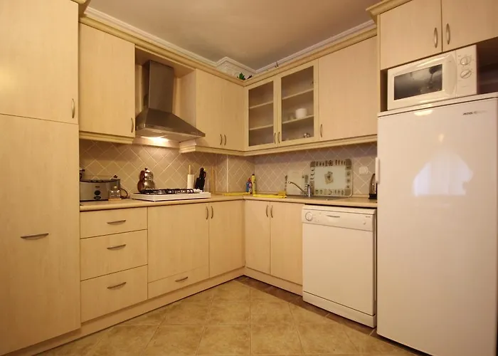 מלון Royal Residences